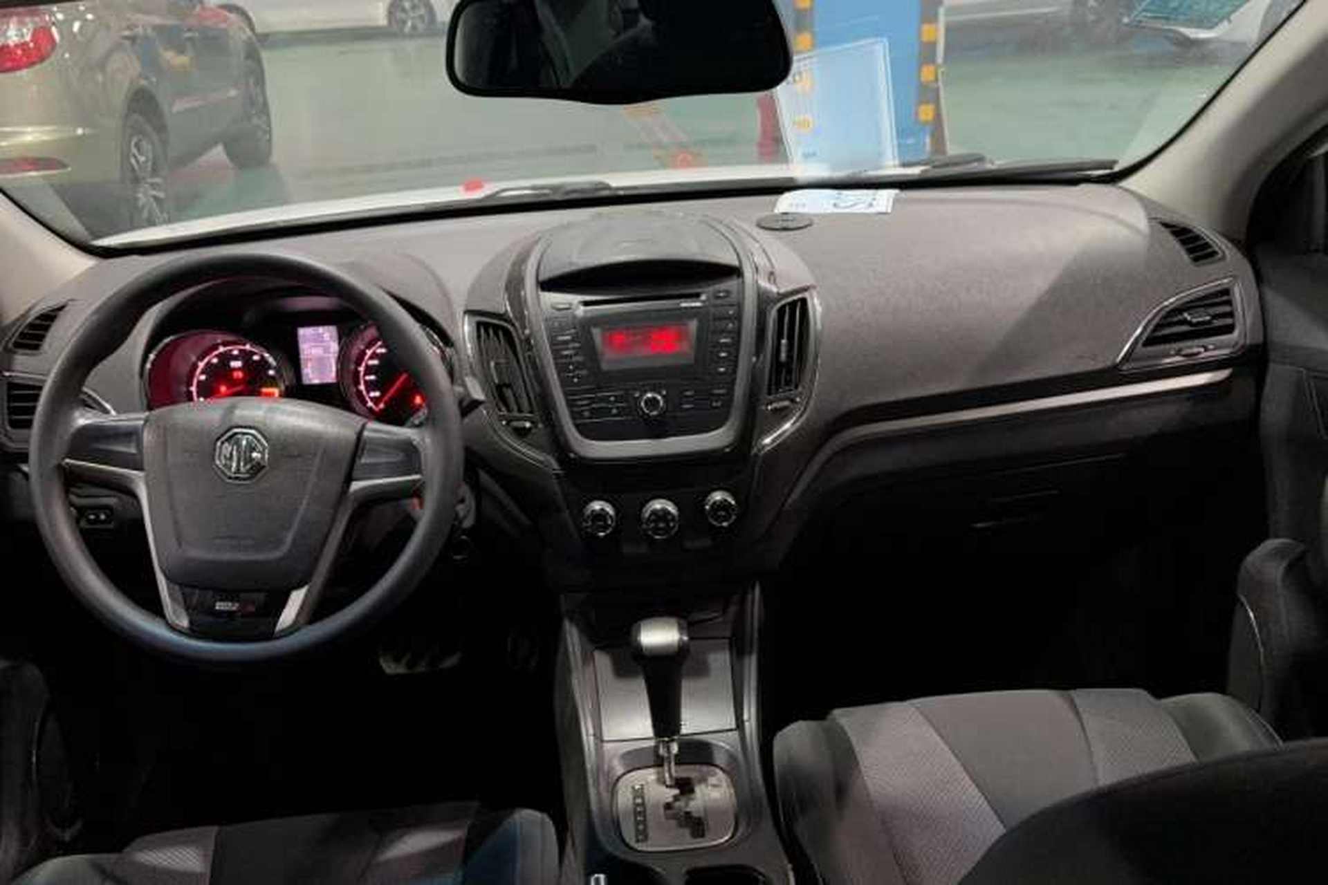 Used MG 5 2012 1.5L Automatic Elite Edition Center Console