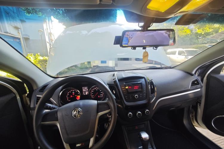 Used MG 5 2012 1.5L Automatic Elite Edition Center Console