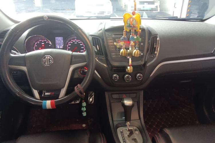 Used MG 5 2012 1.5L Automatic Elite Edition Center Console