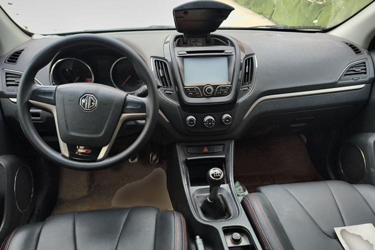 Used MG 5 2012 1.5L Manual Elite Edition Center Console