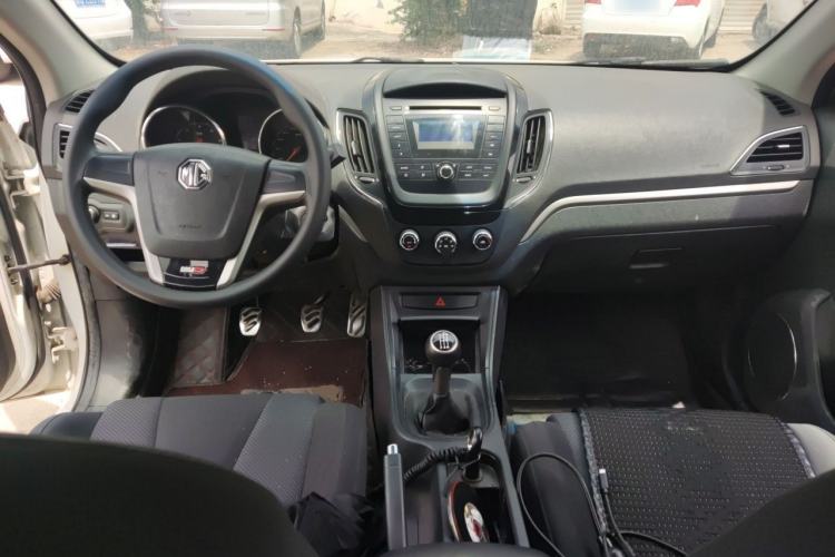 Used MG 5 2012 1.5L Manual Elite Edition Center Console