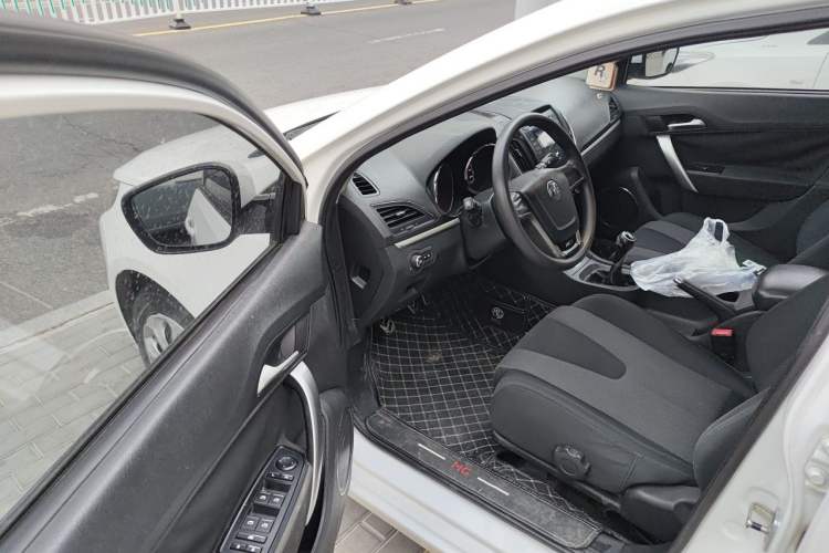 Used MG 5 2012 1.5L Manual Elite Edition Driver Seat