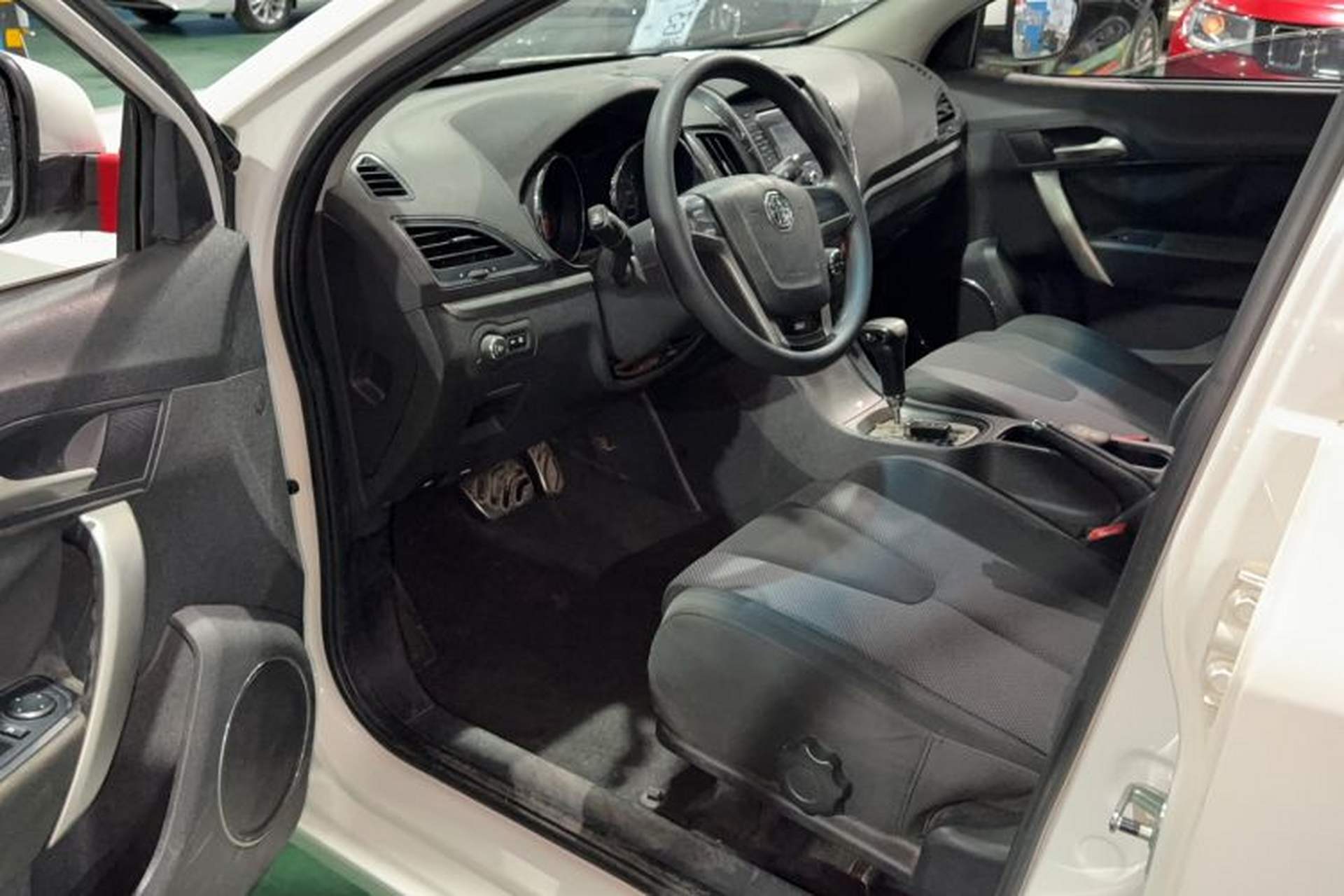 Used MG 5 2012 1.5L Automatic Elite Edition Driver Seat