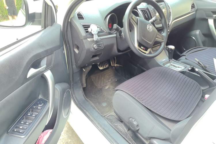 Used MG 5 2012 1.5L Automatic Luxury Edition Driver Seat