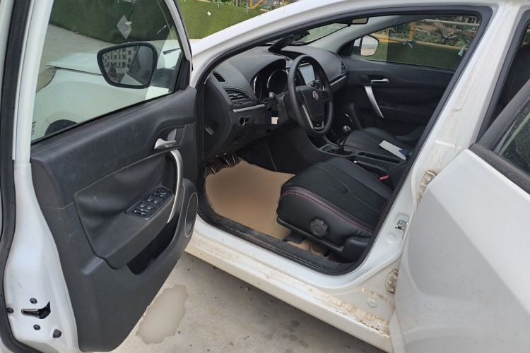 Used MG 5 2012 1.5L Manual Elite Edition Driver Seat