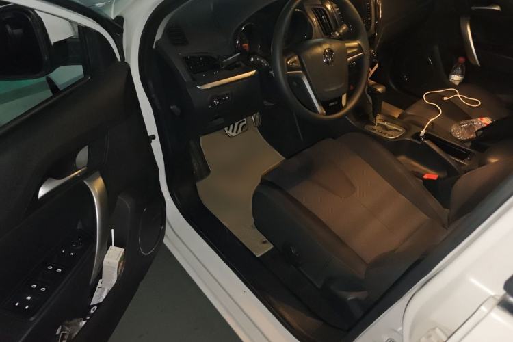 Used MG 5 2012 1.5L Automatic Luxury Edition Driver Seat