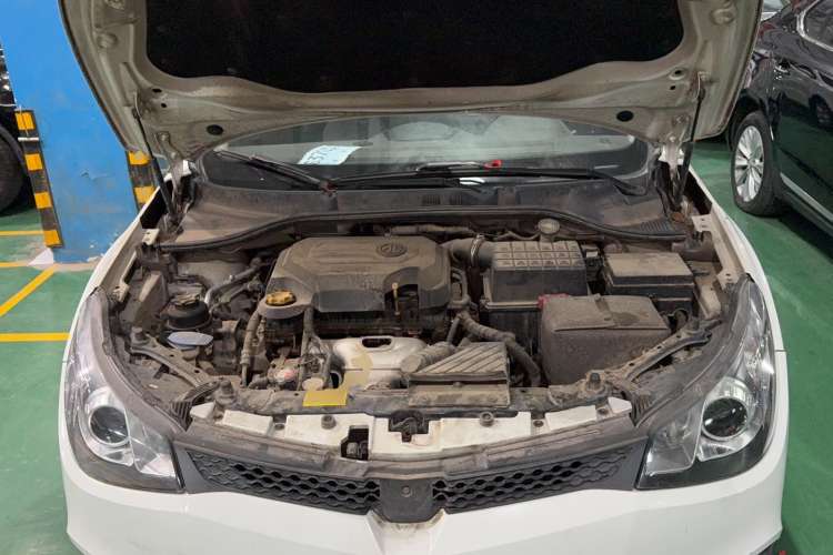Used MG 5 2012 1.5L Automatic Elite Edition Engine Bay
