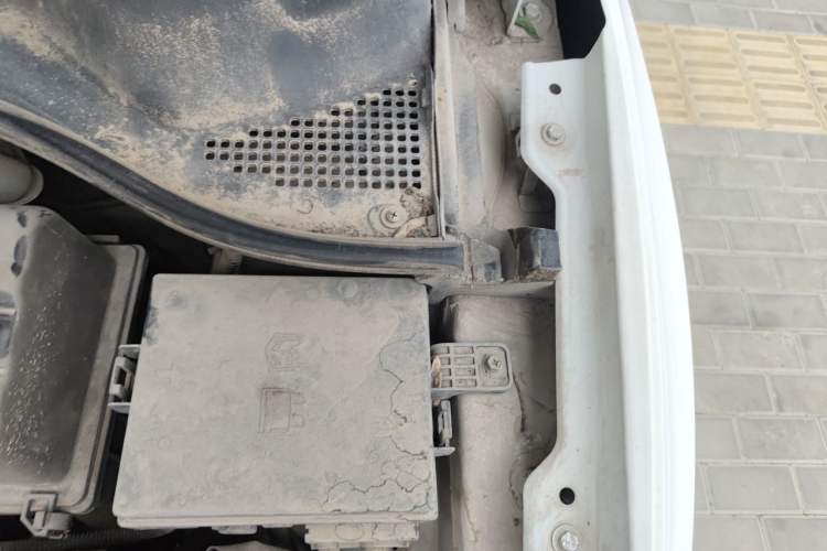 Used MG 5 2012 1.5L Manual Elite Edition Engine Bay Left