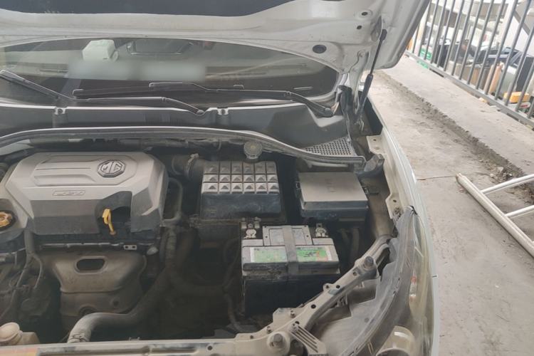 Used MG 5 2012 1.5L Manual Luxury Edition Engine Bay Left