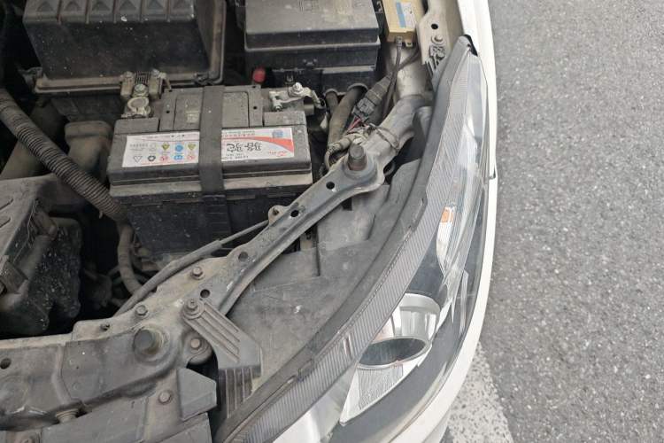Used MG 5 2012 1.5L Automatic Luxury Edition Engine Bay Left