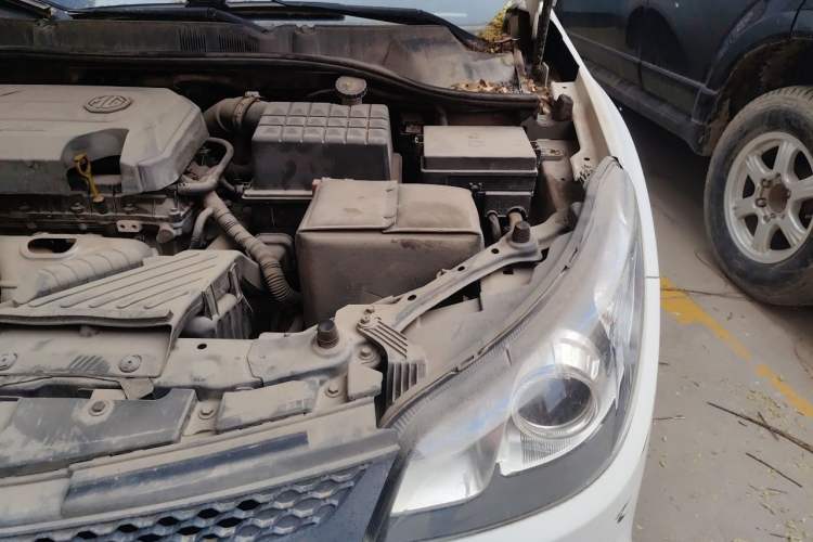 Used MG 5 2012 1.5L Automatic Elite Edition Engine Bay Left