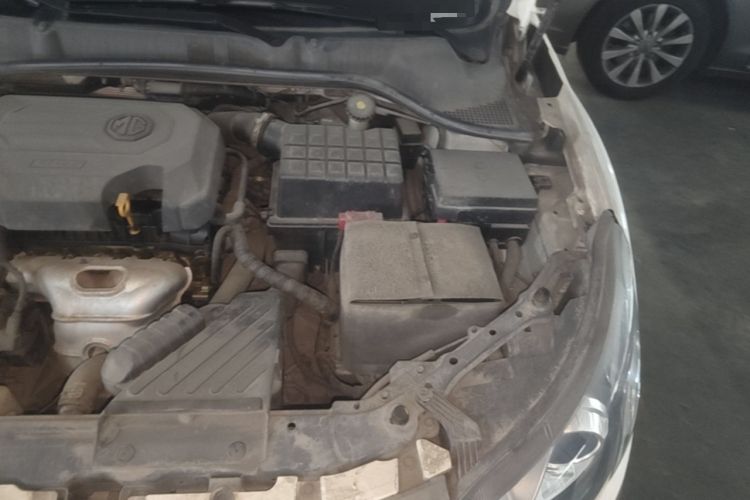 Used MG 5 2012 1.5L Automatic Elite Edition Engine Bay Left