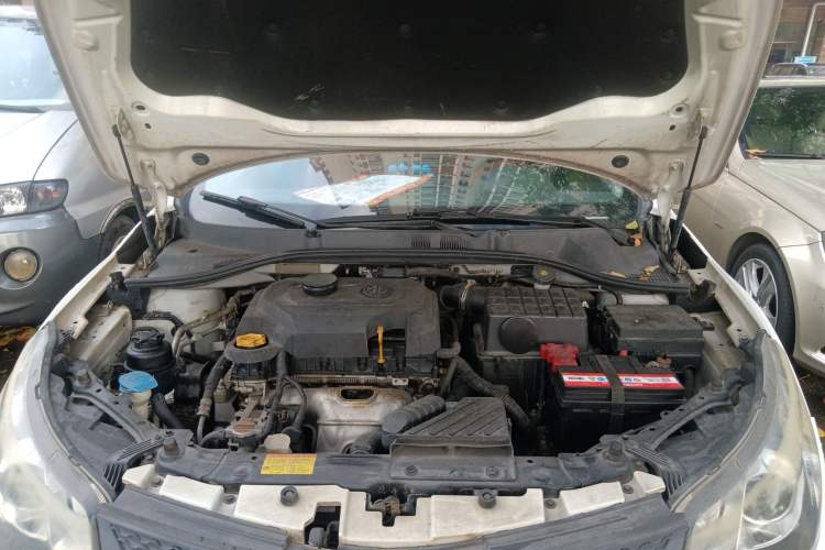 Used MG 5 2012 1.5L Automatic Elite Edition Engine Bay