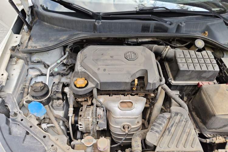 Used MG 5 2012 1.5L Automatic Elite Edition Engine Bay Right