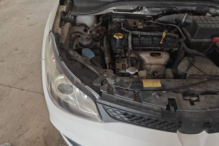 Used MG 5 2012 1.5L Automatic Elite Edition Engine Bay Right