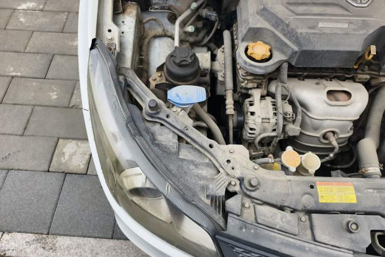 Used MG 5 2012 1.5L Automatic Luxury Edition Engine Bay Right