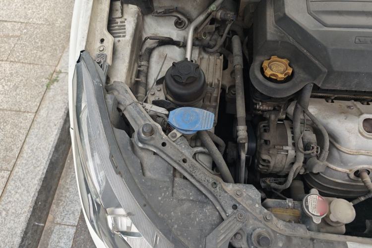 Used MG 5 2012 1.5L Automatic Luxury Edition Engine Bay Right