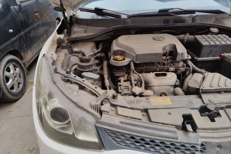 Used MG 5 2012 1.5L Automatic Elite Edition Engine Bay Right