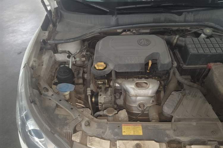 Used MG 5 2012 1.5L Automatic Elite Edition Engine Bay Right