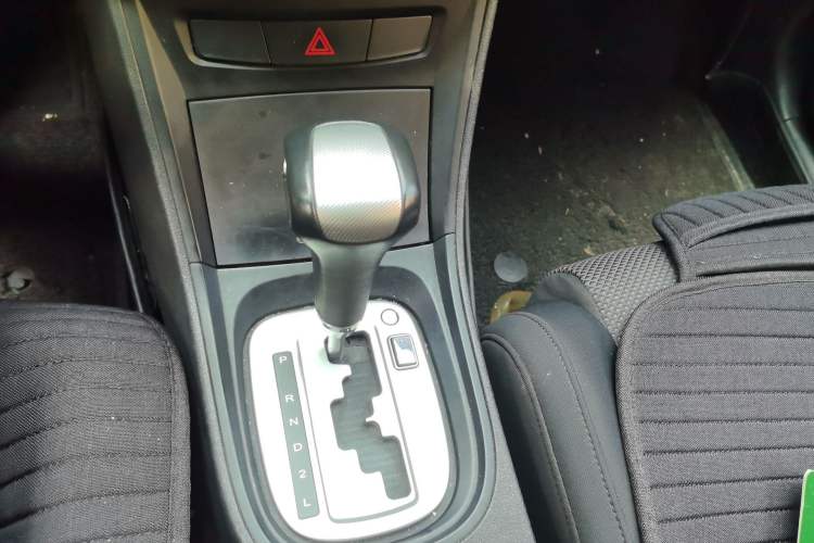 Used MG 5 2012 1.5L Automatic Luxury Edition Gear Lever