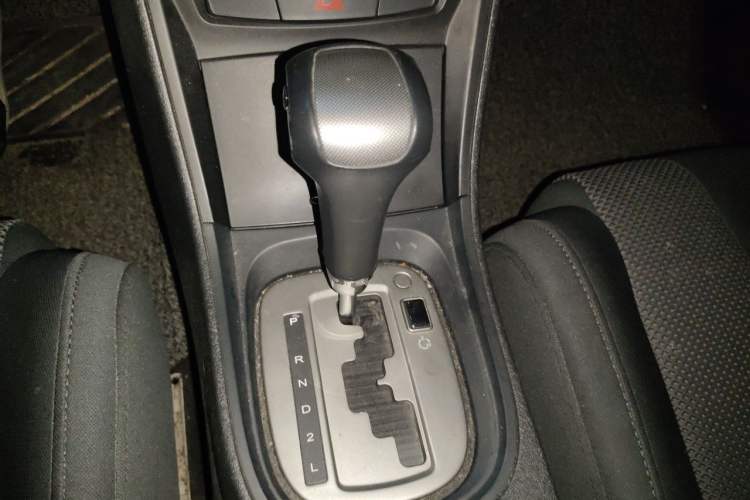 Used MG 5 2012 1.5L Automatic Elite Edition Gear Lever