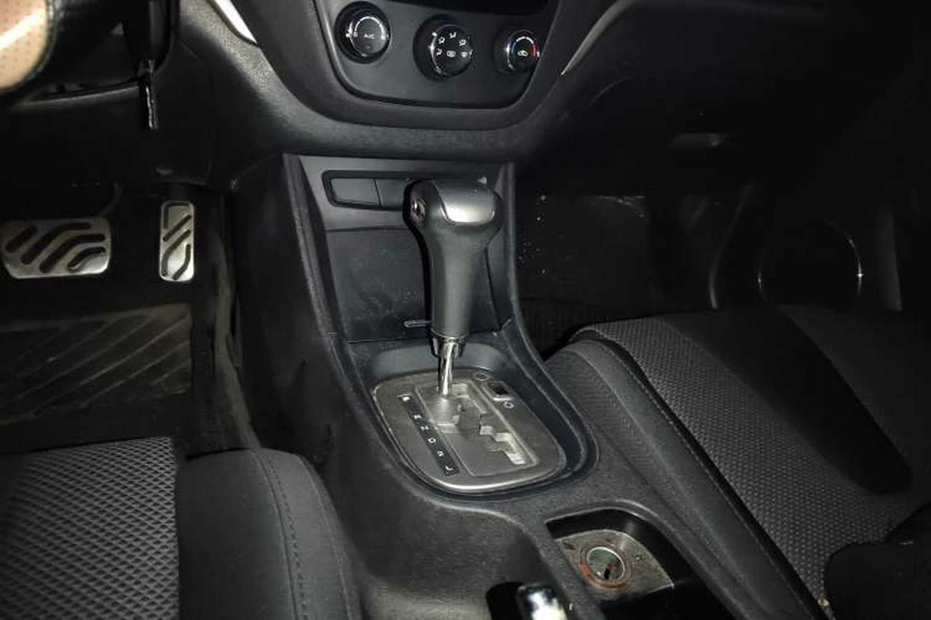 Used MG 5 2012 1.5L Automatic Elite Edition Gear Lever
