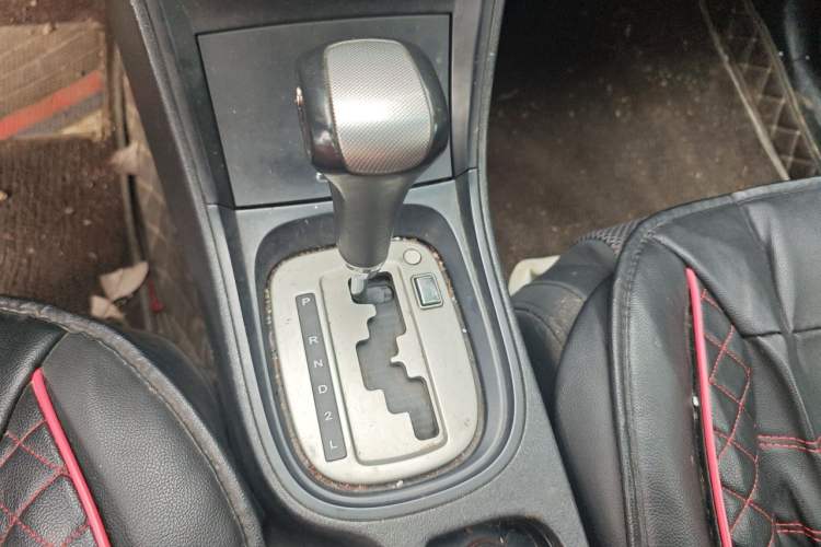 Used MG 5 2012 1.5L Automatic Luxury Edition Gear Lever