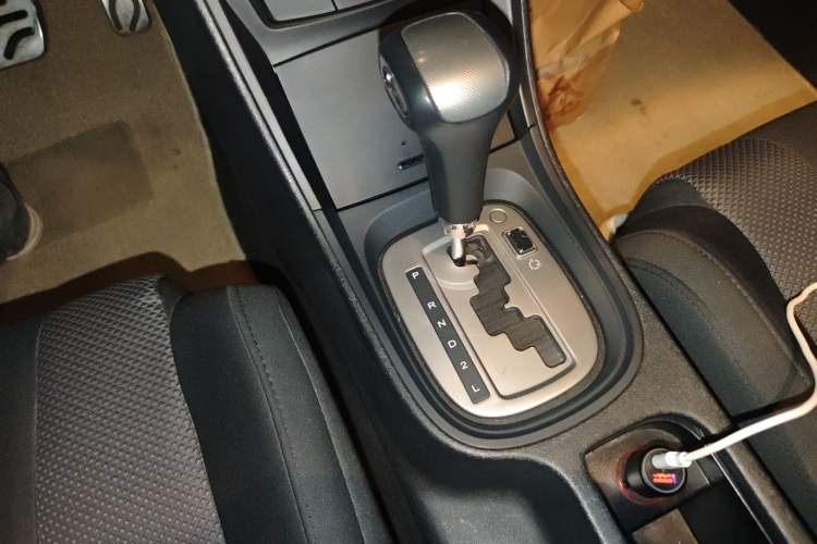 Used MG 5 2012 1.5L Automatic Luxury Edition Gear Lever