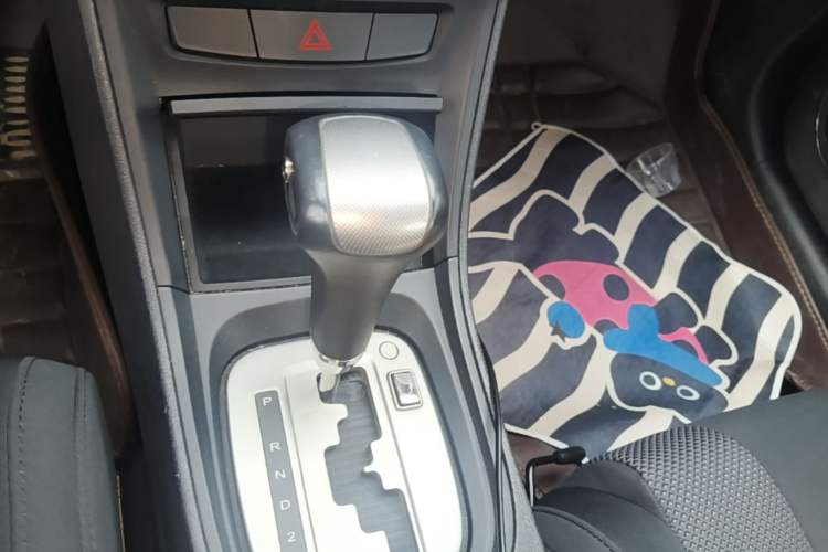 Used MG 5 2012 1.5L Automatic Elite Edition Gear Lever