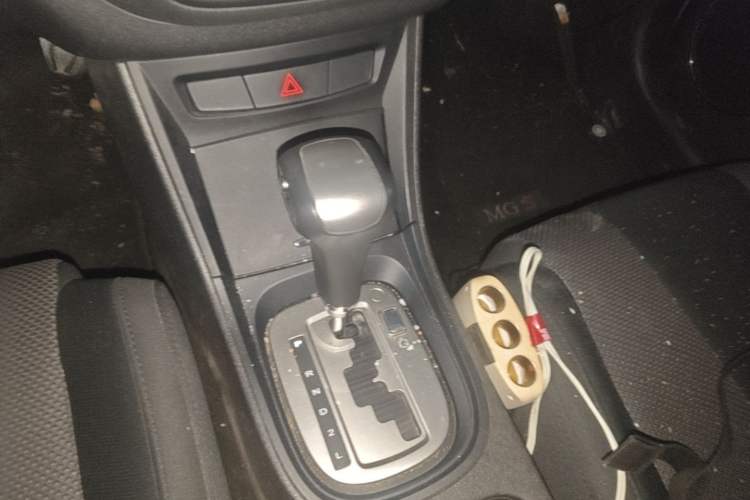 Used MG 5 2012 1.5L Automatic Elite Edition Gear Lever