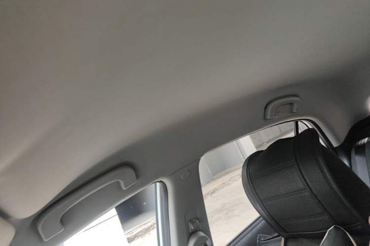 Used MG 5 2012 1.5L Automatic Elite Edition Headliner