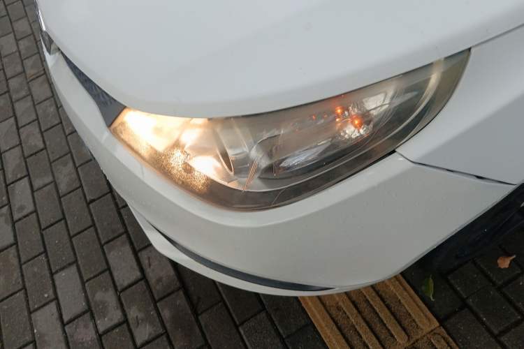 Used MG 5 2012 1.5L Automatic Elite Edition Left Front Headlight