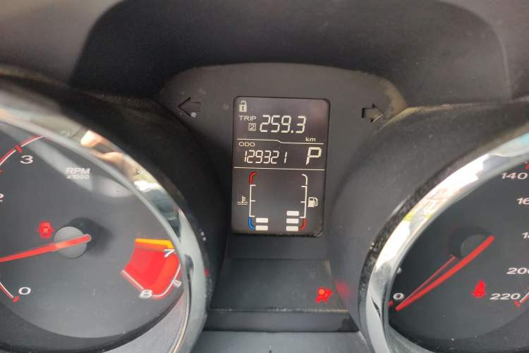 Used MG 5 2012 1.5L Automatic Luxury Edition Odometer Close Up