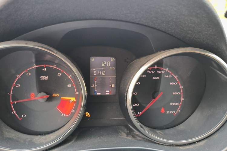 Used MG 5 2012 1.5L Manual Elite Edition Odometer Close Up