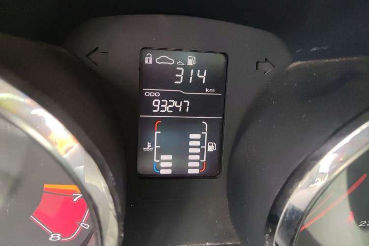 Used MG 5 2012 1.5L Manual Elite Edition Odometer Close Up