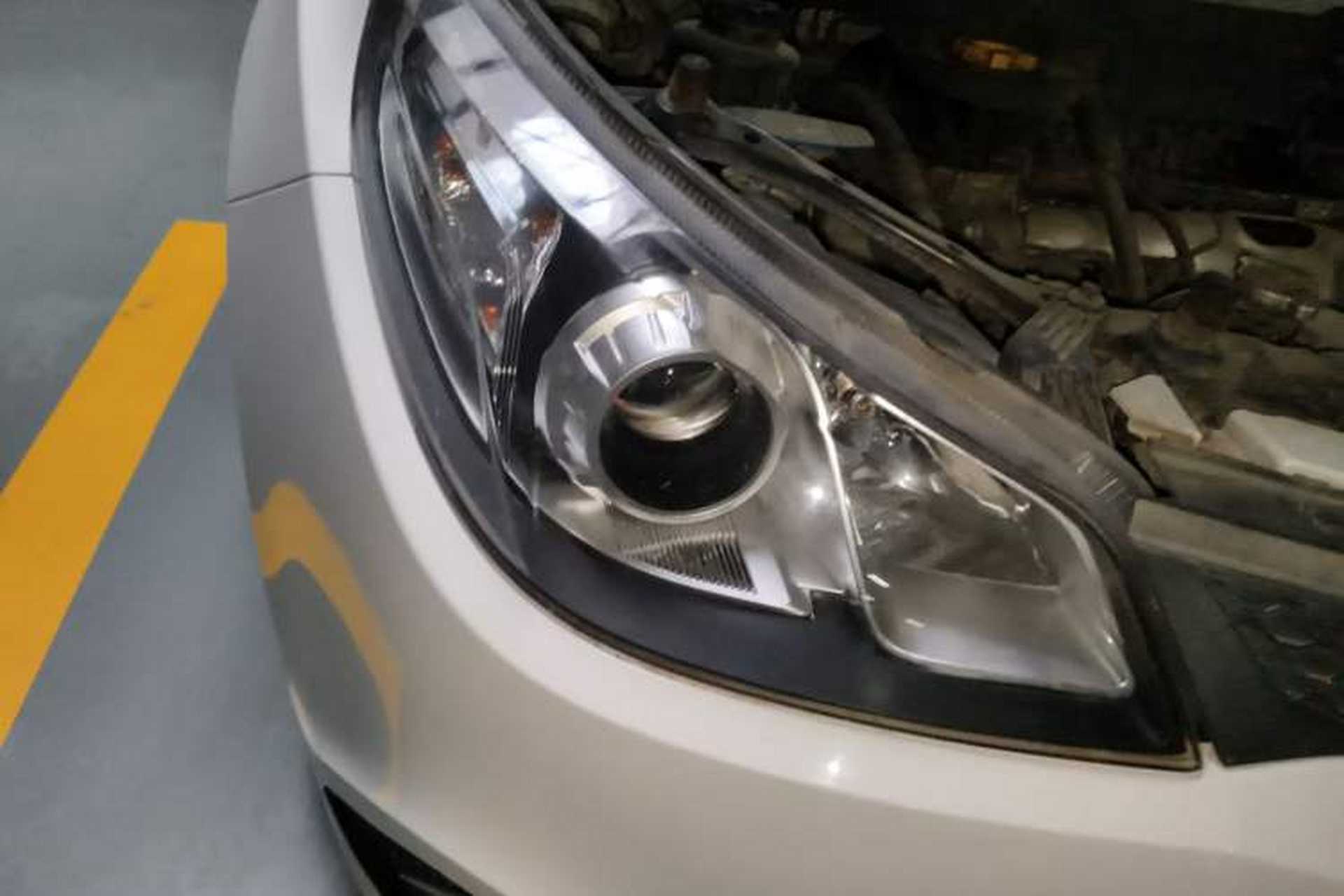 Used MG 5 2012 1.5L Automatic Navigation Edition Right Front Headlight