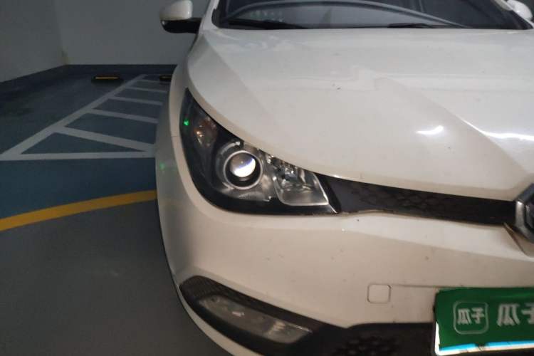 Used MG 5 2012 1.5L Automatic Elite Edition Right Front Headlight