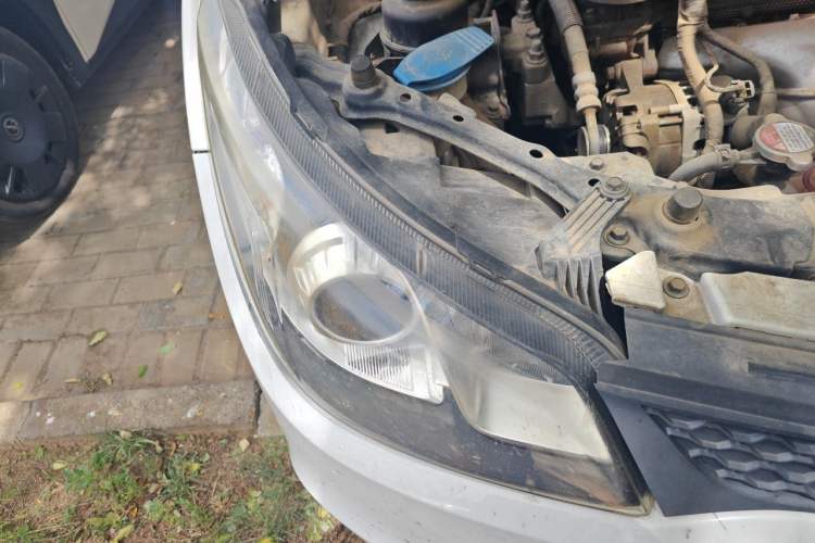 Used MG 5 2012 1.5L Automatic Elite Edition Right Front Headlight