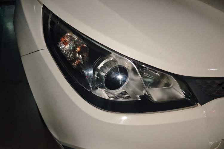 Used MG 5 2012 1.5L Automatic Luxury Edition Right Front Headlight
