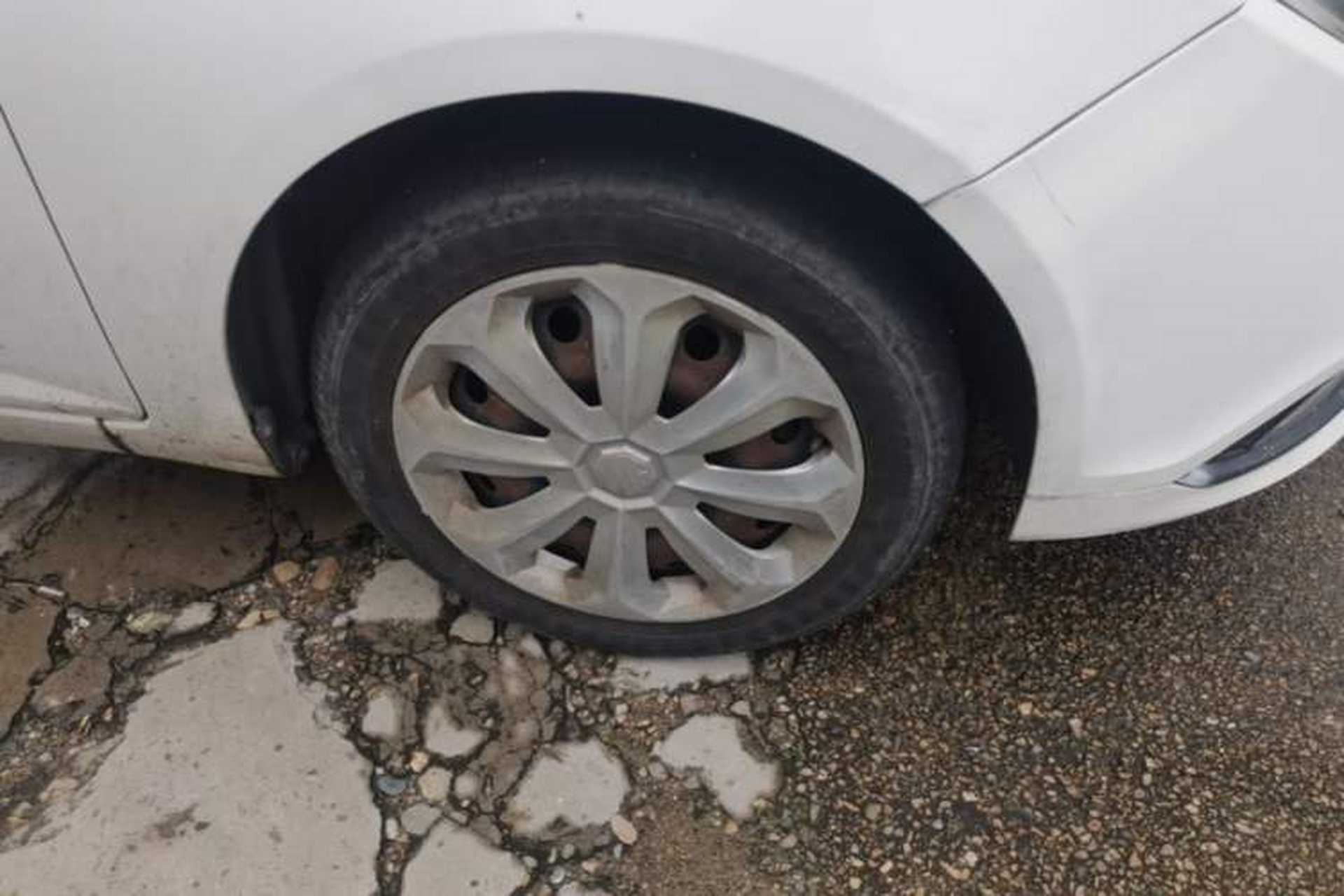 Used MG 5 2012 1.5L Automatic Elite Edition Right Front Wheel Hub