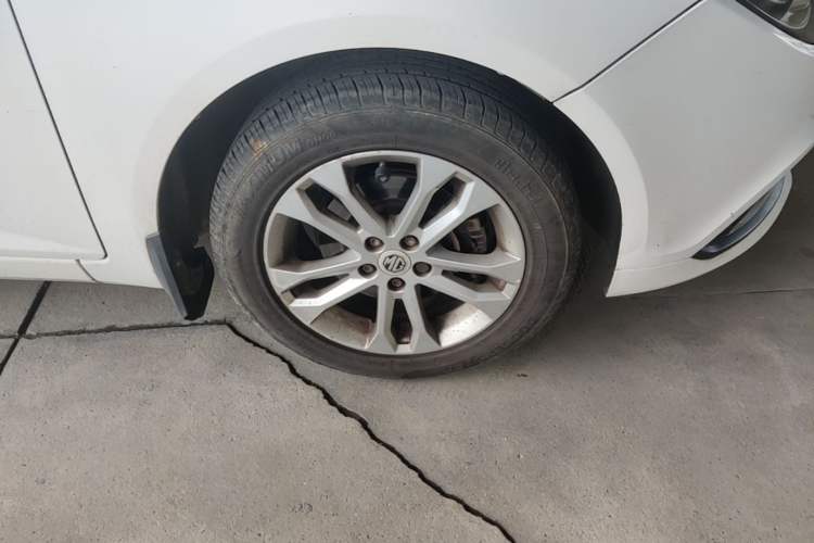 Used MG 5 2012 1.5L Manual Luxury Edition Right Front Wheel Hub