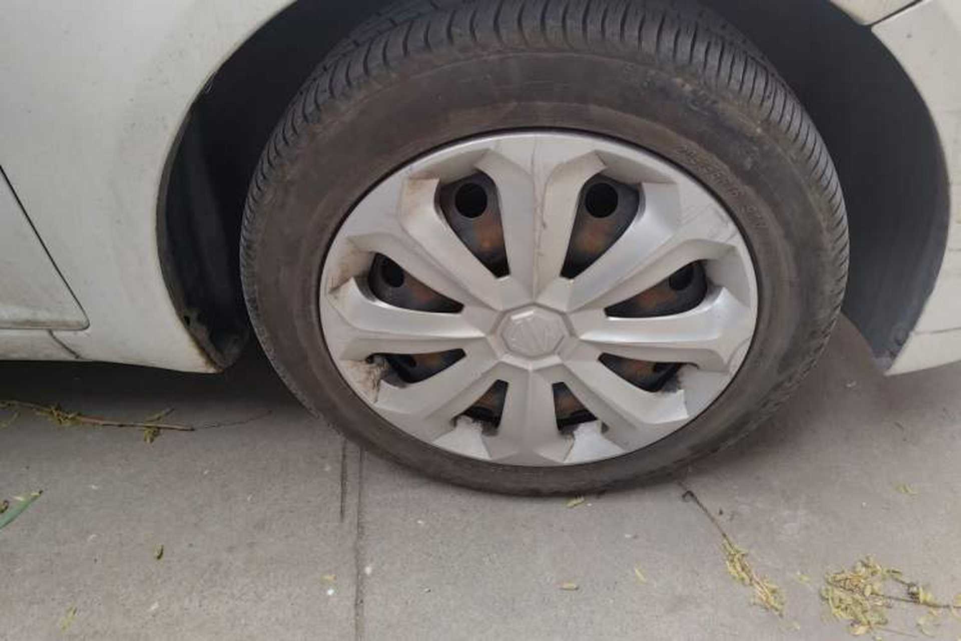 Used MG 5 2012 1.5L Automatic Elite Edition Right Front Wheel Hub
