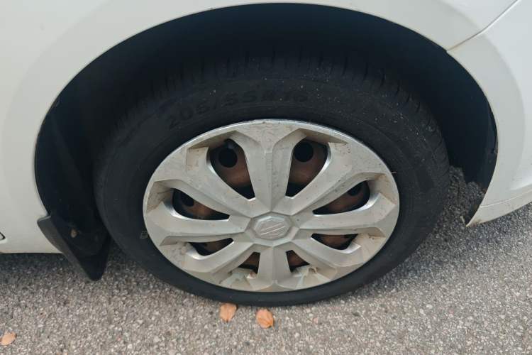 Used MG 5 2012 1.5L Manual Fashion Edition Right Front Wheel Hub