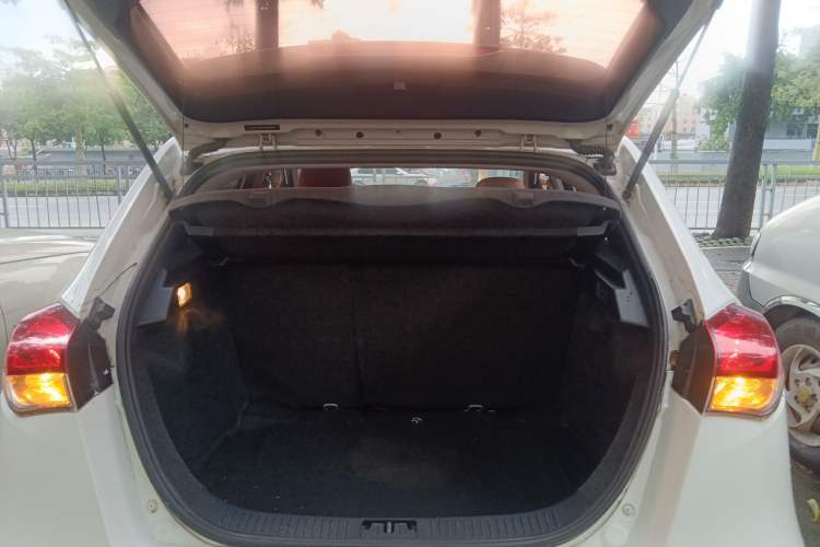 Used MG 5 2012 1.5L Automatic Elite Edition Trunk