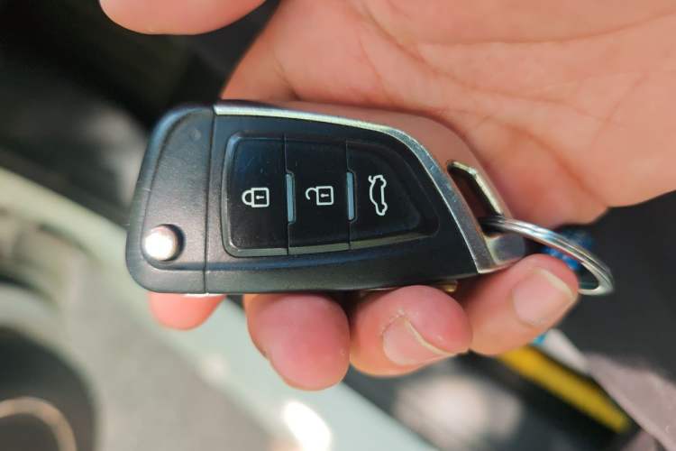 Used MG 5 2012 1.5L Manual Fashion Edition Vehicle Key
