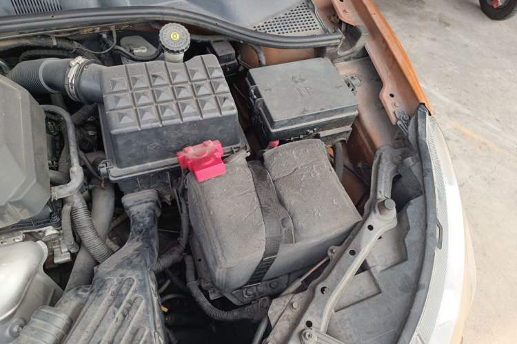 Used MG 5 2012 1.5L Automatic Luxury Edition Engine Bay Left