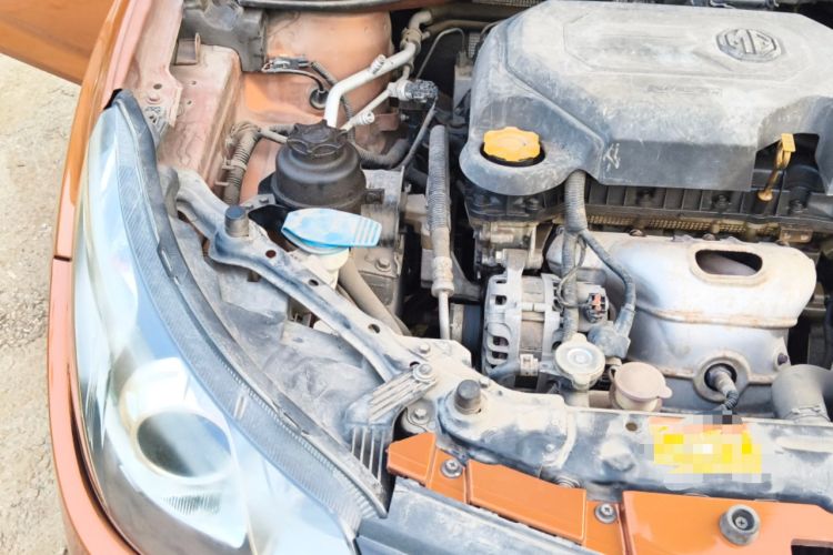Used MG 5 2012 1.5L Automatic Elite Edition Engine Bay Right
