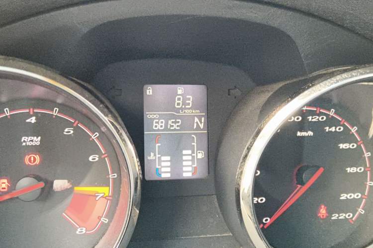 Used MG 5 2012 1.5L Automatic Elite Edition Odometer Close Up