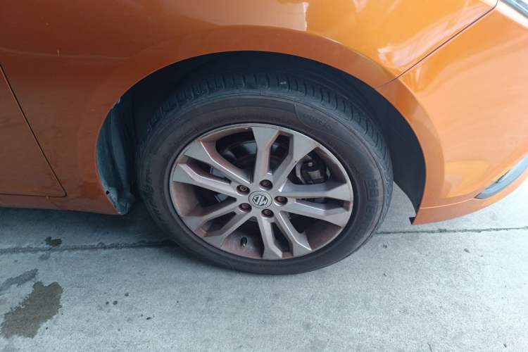 Used MG 5 2012 1.5L Automatic Luxury Edition Right Front Wheel Hub