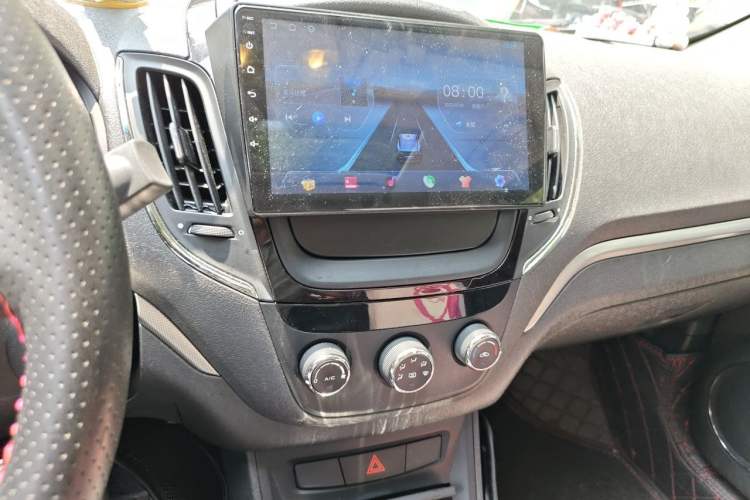 Used MG 5 2014 1.5T Automatic Luxury Model Audio And AC Panel
